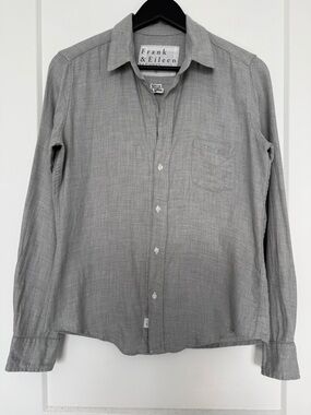 Frank & Eileen Barry Lightweight Gray Button-Up Shirt - S